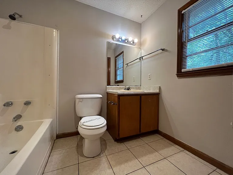 513 Pitt Moore Rd — Photo 12