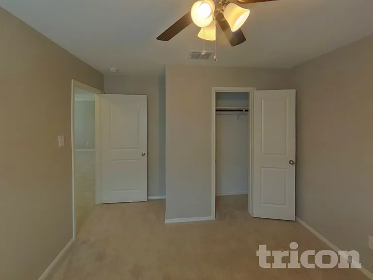 6445 Middlebury Dr — Photo 11