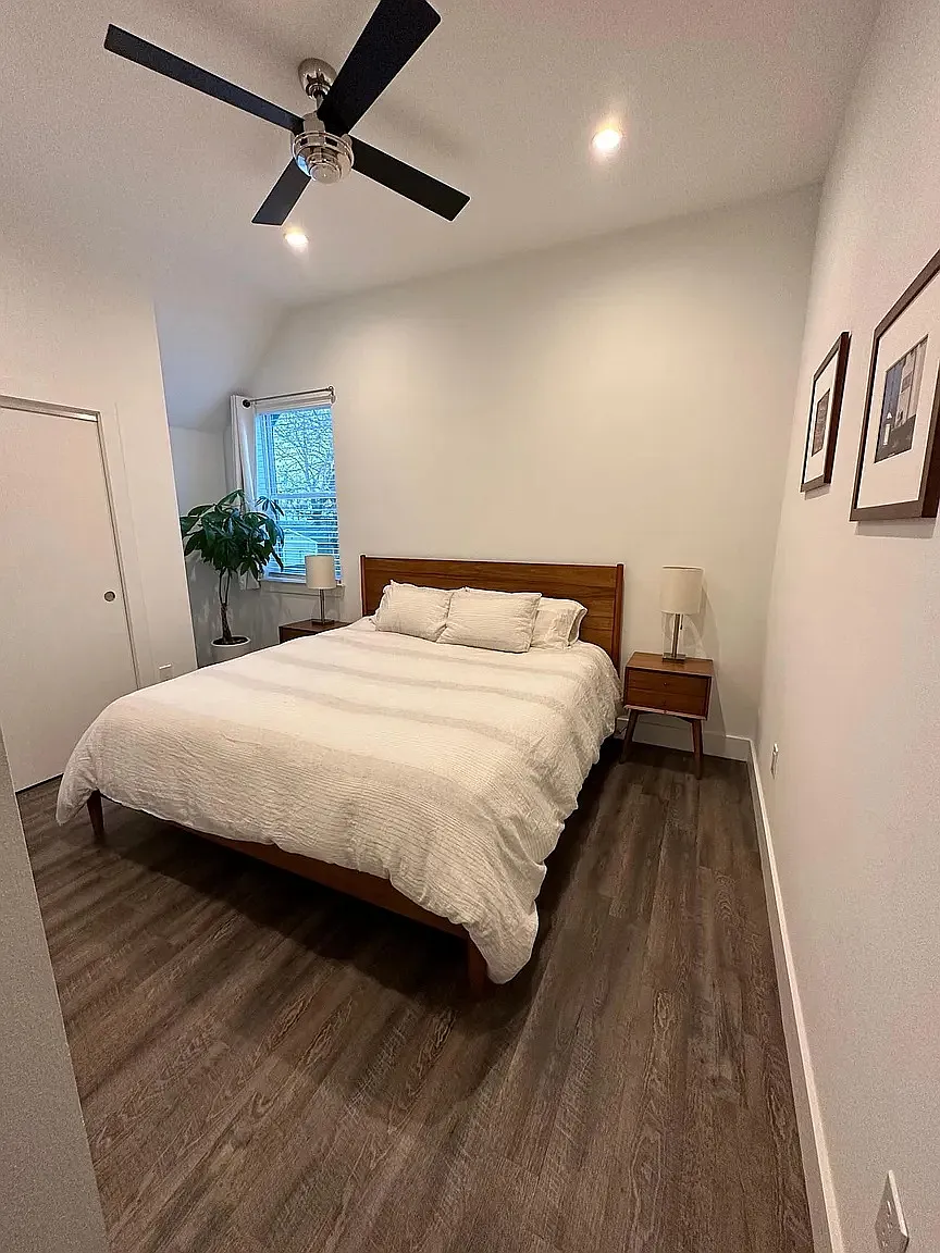2 bed, 2.5 bath, 1070 sqft, $1,500 — Photo 3