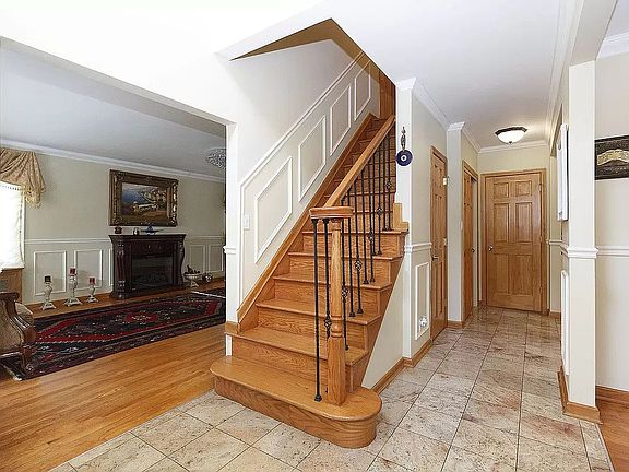 5th image of 86-25 Chelsea St Unit 1