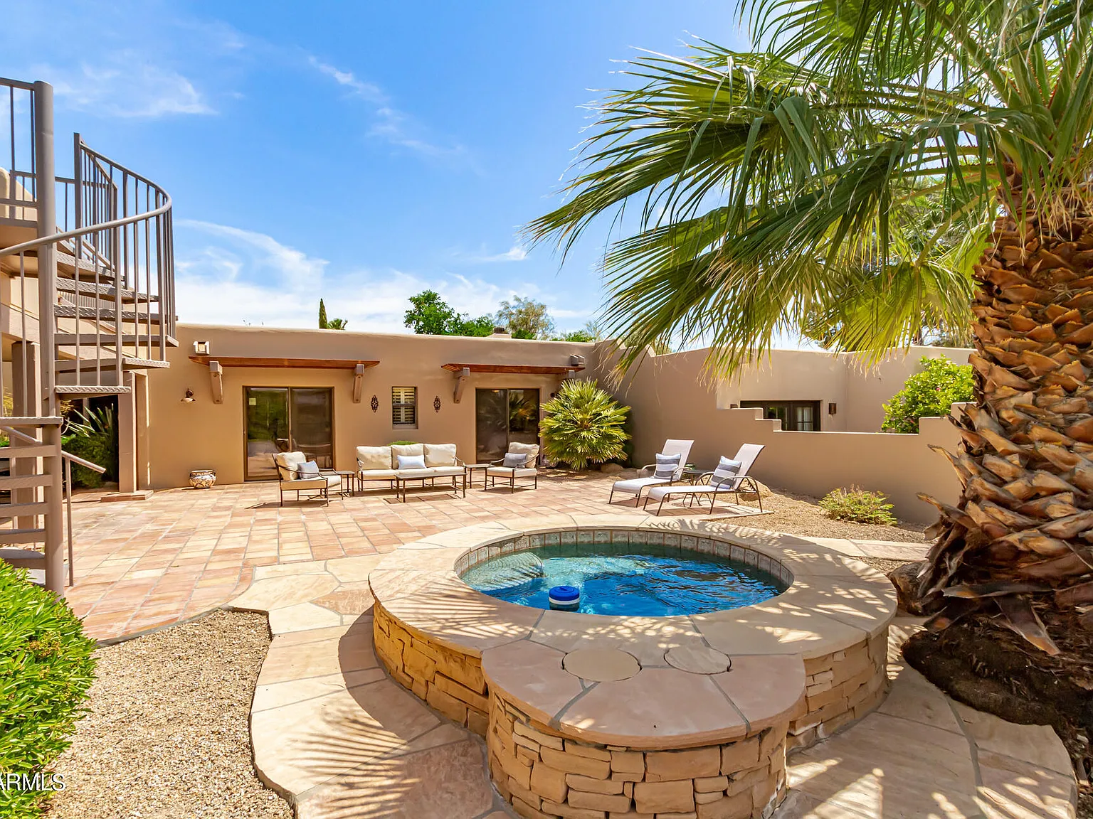 3 bed, 3.5 bath, 3035 sqft, $6,000 — Photo 2