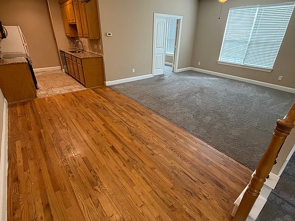 2nd image of 1303 Halcyon Pl