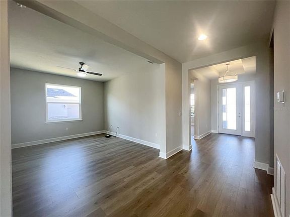 2nd image of 1050 S Victoria Hills Dr S