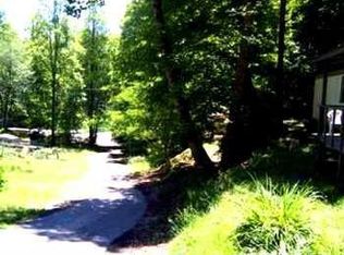 777 Lower Panther Creek Rd, Almond, NC 28702