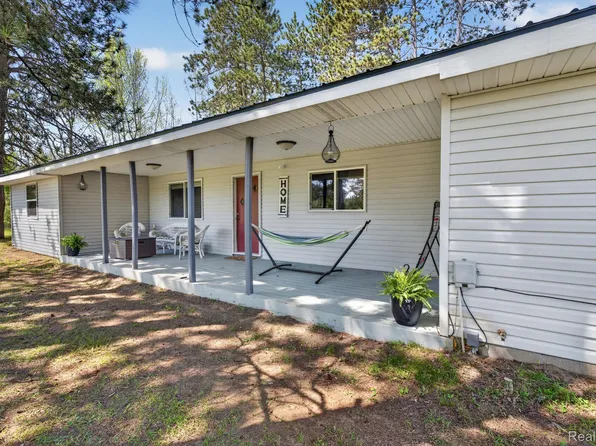 6298 Hess Rd, Vassar, MI 48768