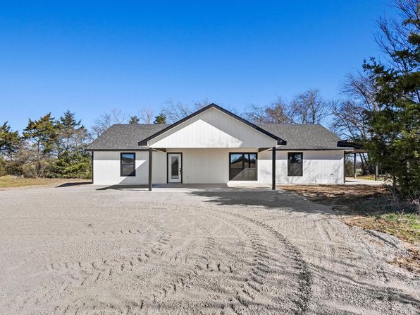 30 Private Road 33084, Sumner, TX 75486