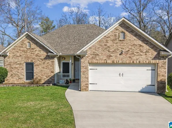 875 Meriweather Dr, Calera, AL 35040