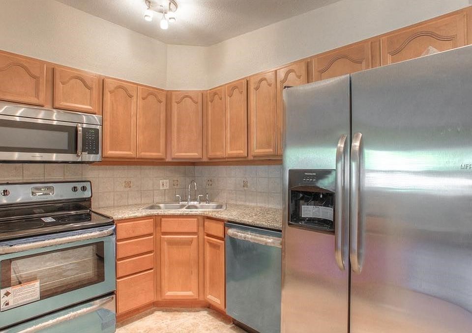 2nd image of 9465 Groveland St