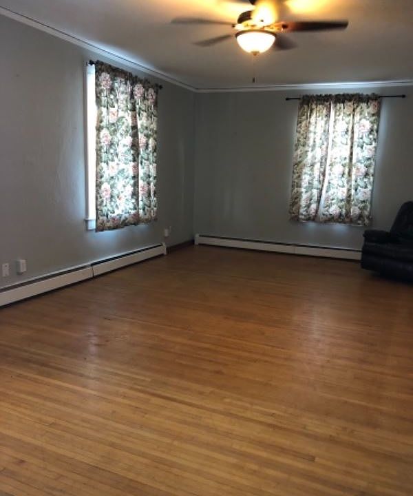 1st image of 620 N 32nd St APT 1