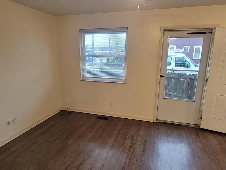 2102 Bickmore Ave — Photo 8