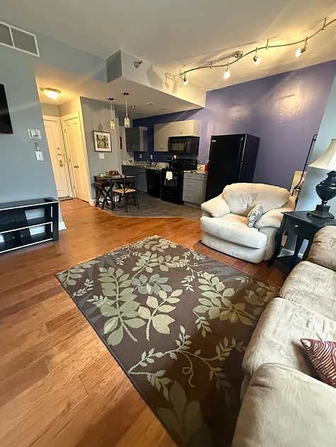 Studio, $1,200 — Photo 2