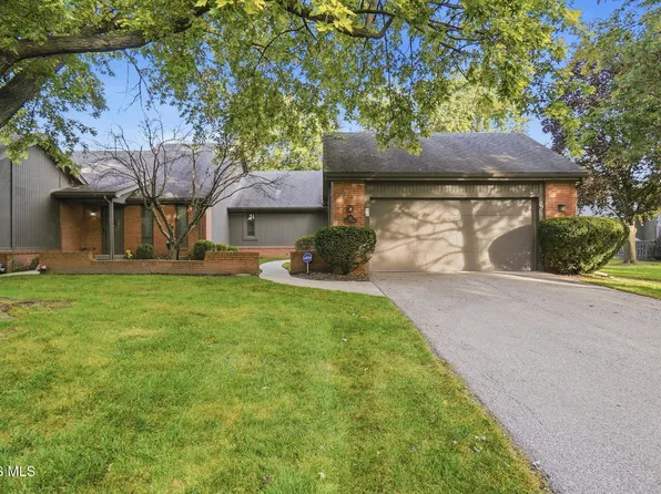 25 Kingsview Dr, Perrysburg, OH 43551