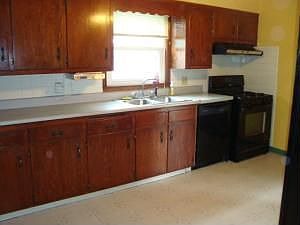 4th image of 1841 McMasters Ave