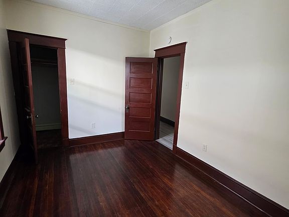 5th image of 37 Barclay St #1