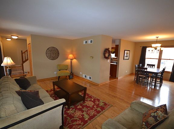 4th image of 447 Iron Horse Ct