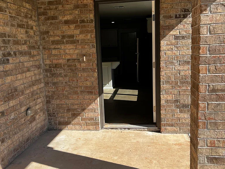 324 SW 6th St #324 — Photo 8
