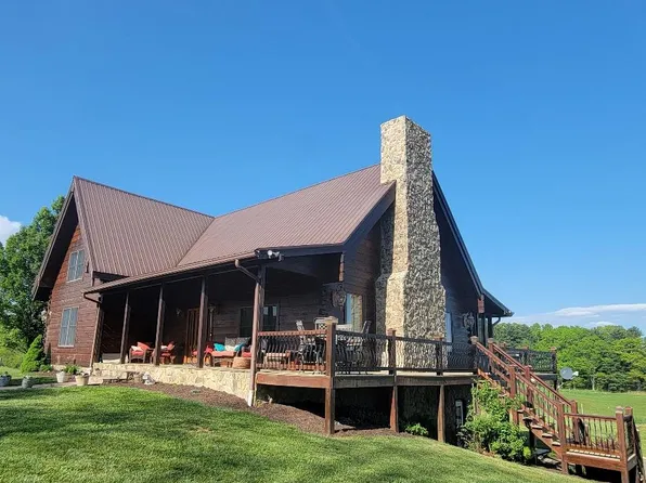 7406 Pipers Gap Rd, Galax, VA 24333