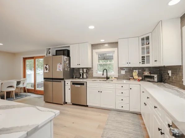 12 Lamprey Terrace, Hampton, NH 03842