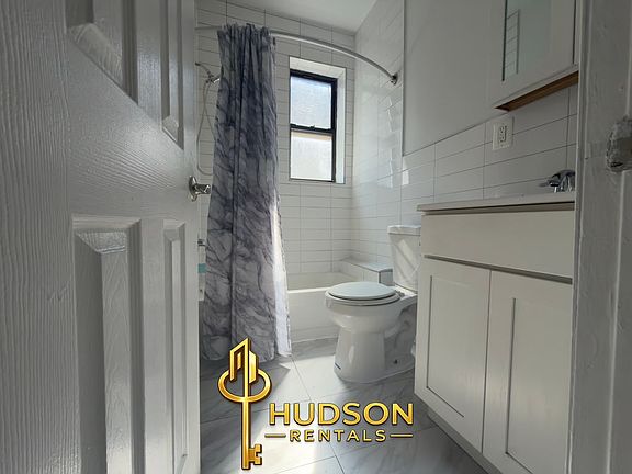 5th image of 162 Bergen Ave APT 3B