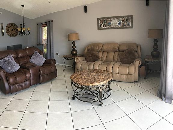 5th image of 1320 Carey Glen Cir