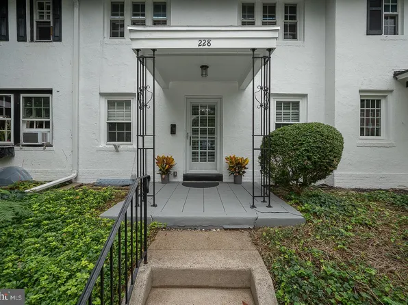 228 Montgomery Ave, Haverford, PA 19041