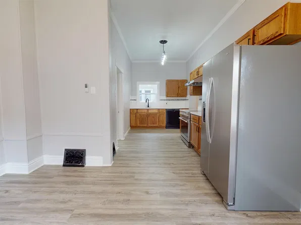 422 S Quincy Ave, Sedalia, MO 65301