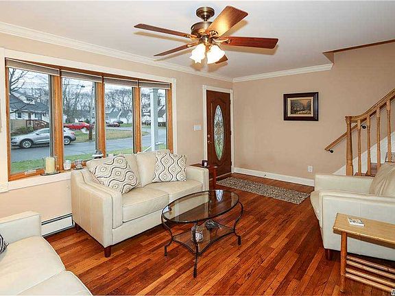 4th image of 9 Sherwood Dr