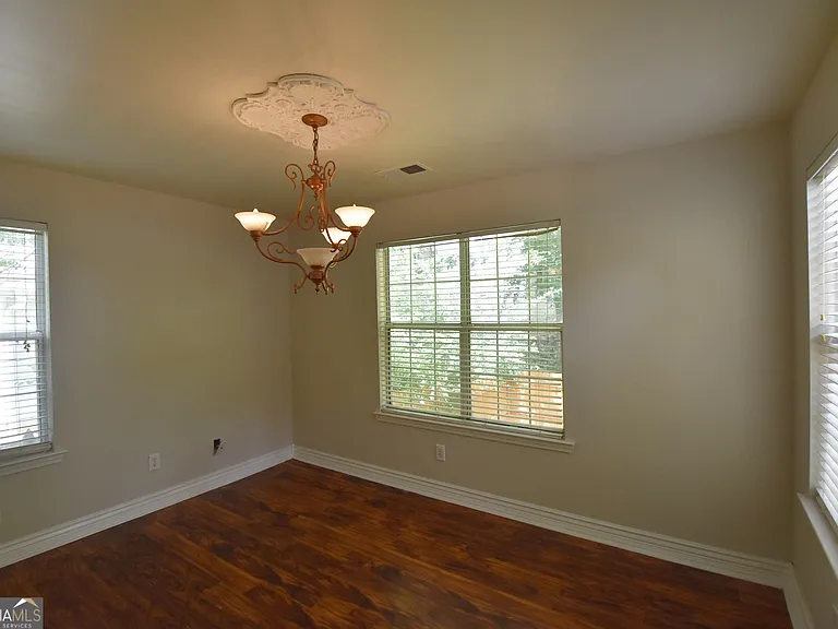 115 S Fairfield Dr — Photo 14