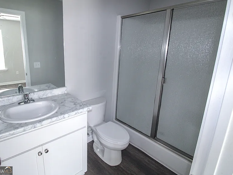 124 Callaway Cres — Photo 8