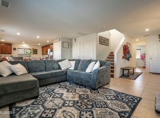 909 Convair Ct, Reno, NV 89506