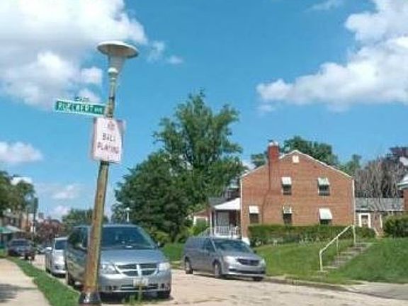 Exterior Neighborhood (street photo)