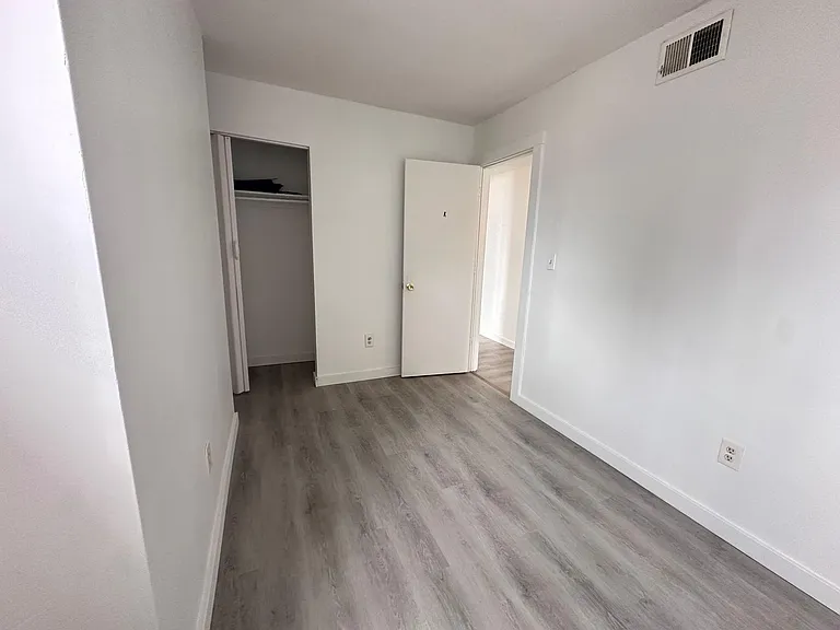 132 Charles St — Photo 16