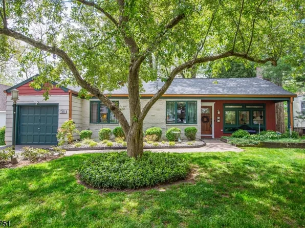 30 Gladding Rd, Caldwell Boro Twp., NJ 07006