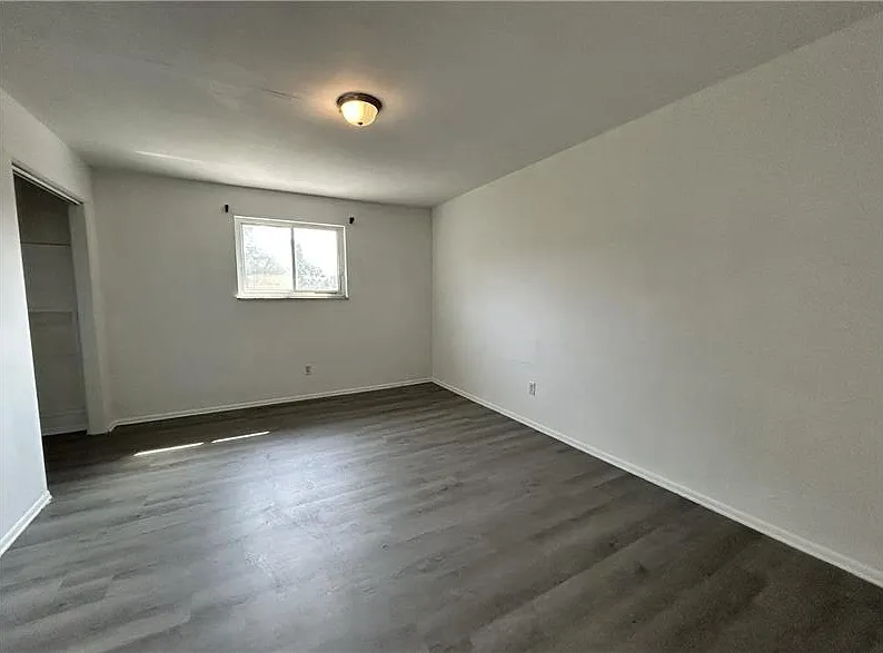 2 bed, $550 — Photo 4