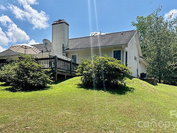3rd image of 64 Mount Carmel Dr