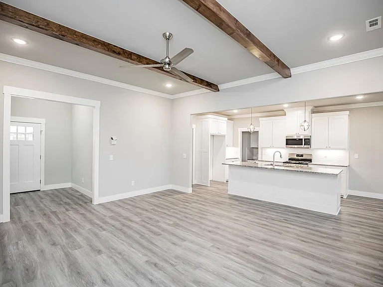 1824 Seay Cir — Photo 2