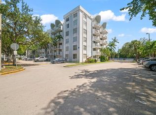 498 NW 165th Street Rd APT D201, Miami, FL 33169