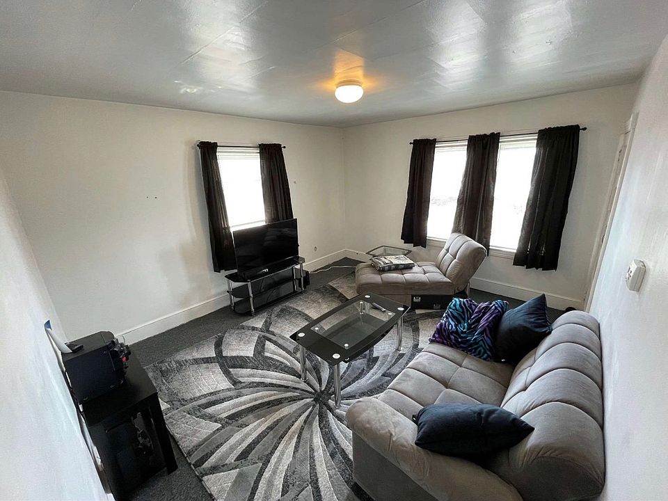 1st image of 31 W Main St #2