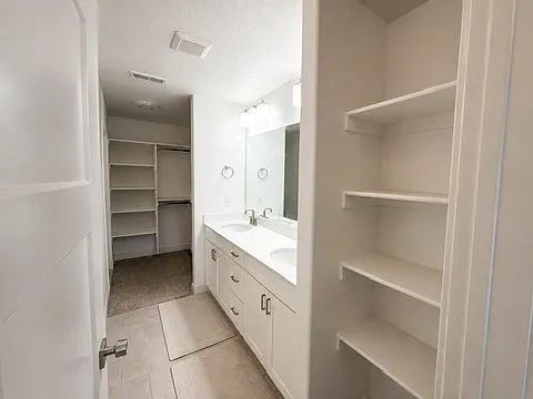4553 W Watchmen Way — Photo 18