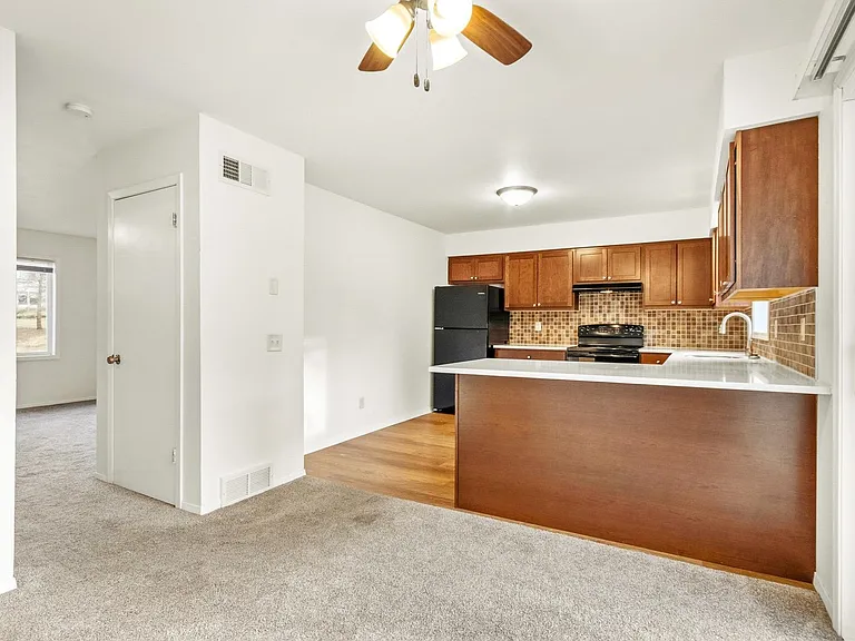 1302 N Gammon Rd — Photo 8