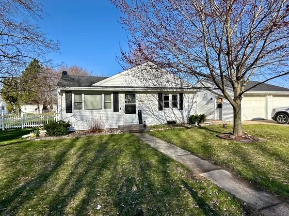 127 N 3rd St, Carson City, MI 48811