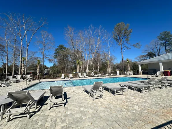 321 Keswick Ln, Crestview, FL 32536