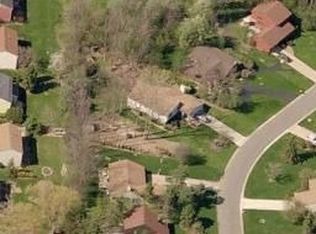 5594 Perrytown Dr, West Bloomfield, MI