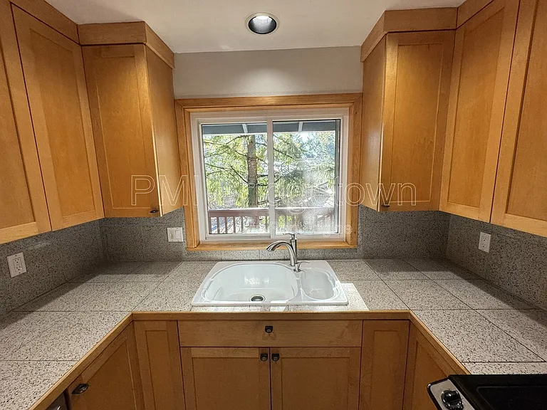 307 Cervantes Cir — Photo 7