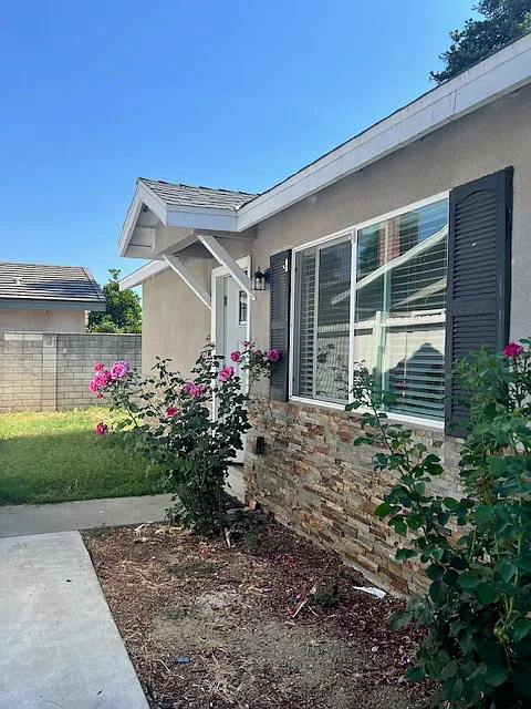 2 bed, 790 sqft, $2,500 — Photo 1