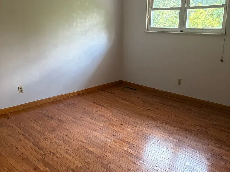 130 Cadle Dr — Photo 11