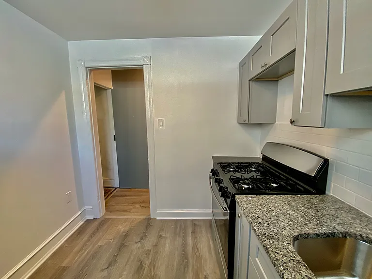 2532 S Broad St #2 — Photo 8