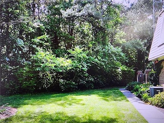 2nd image of 407 Duck Hunter Ct