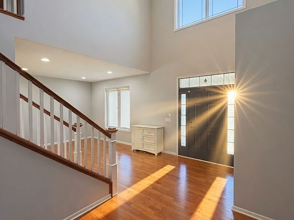 3rd image of 1443 Bethesda Cir