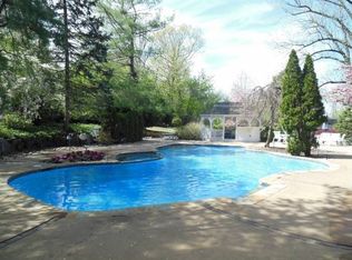 385 River Rd, Branchburg, NJ 08876